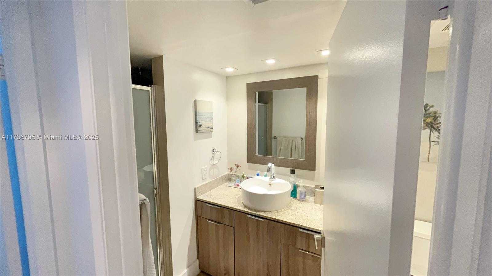 Small Image of 1717 NORTH BAYSHORE DR #A-1951, Miami Number 22