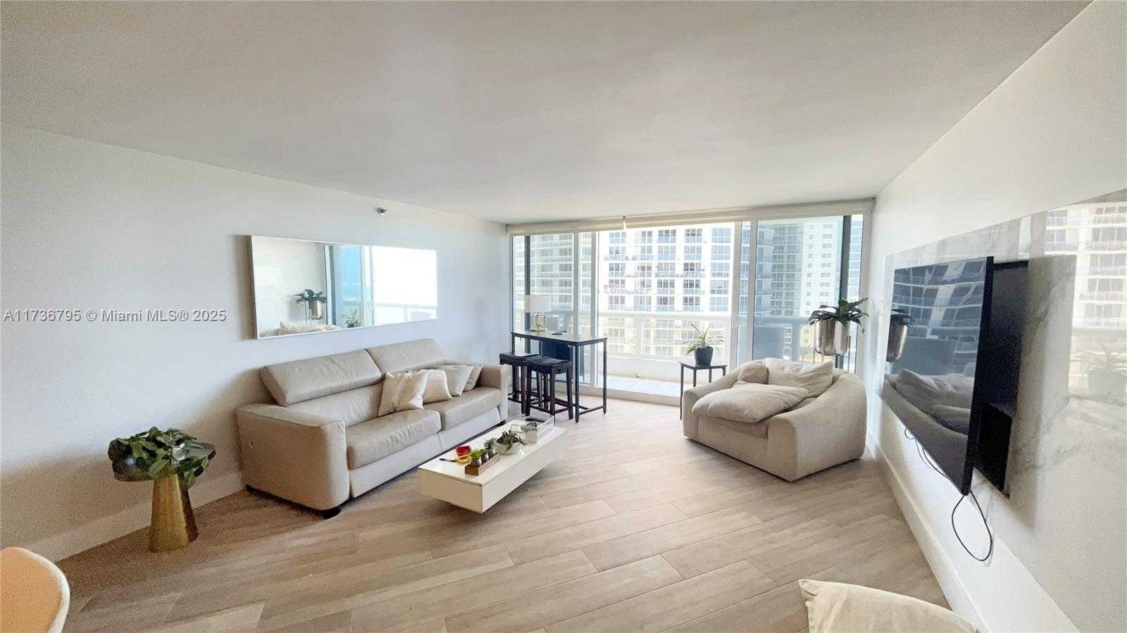 Small Image of 1717 NORTH BAYSHORE DR #A-1951, Miami Number 3