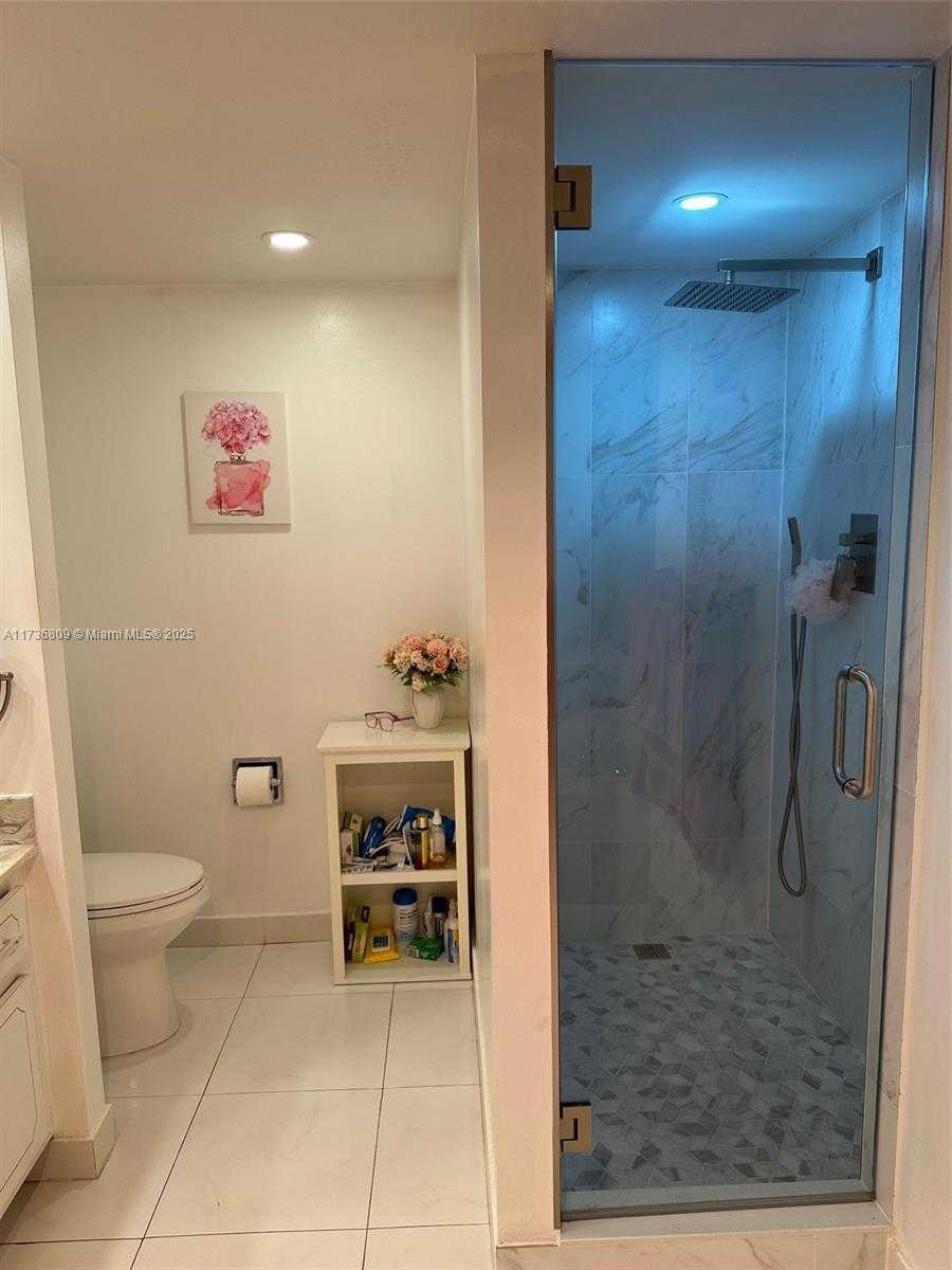 Small Image of 1865 SOUTH OCEAN DR #17D, Hallandale Beach Number 10