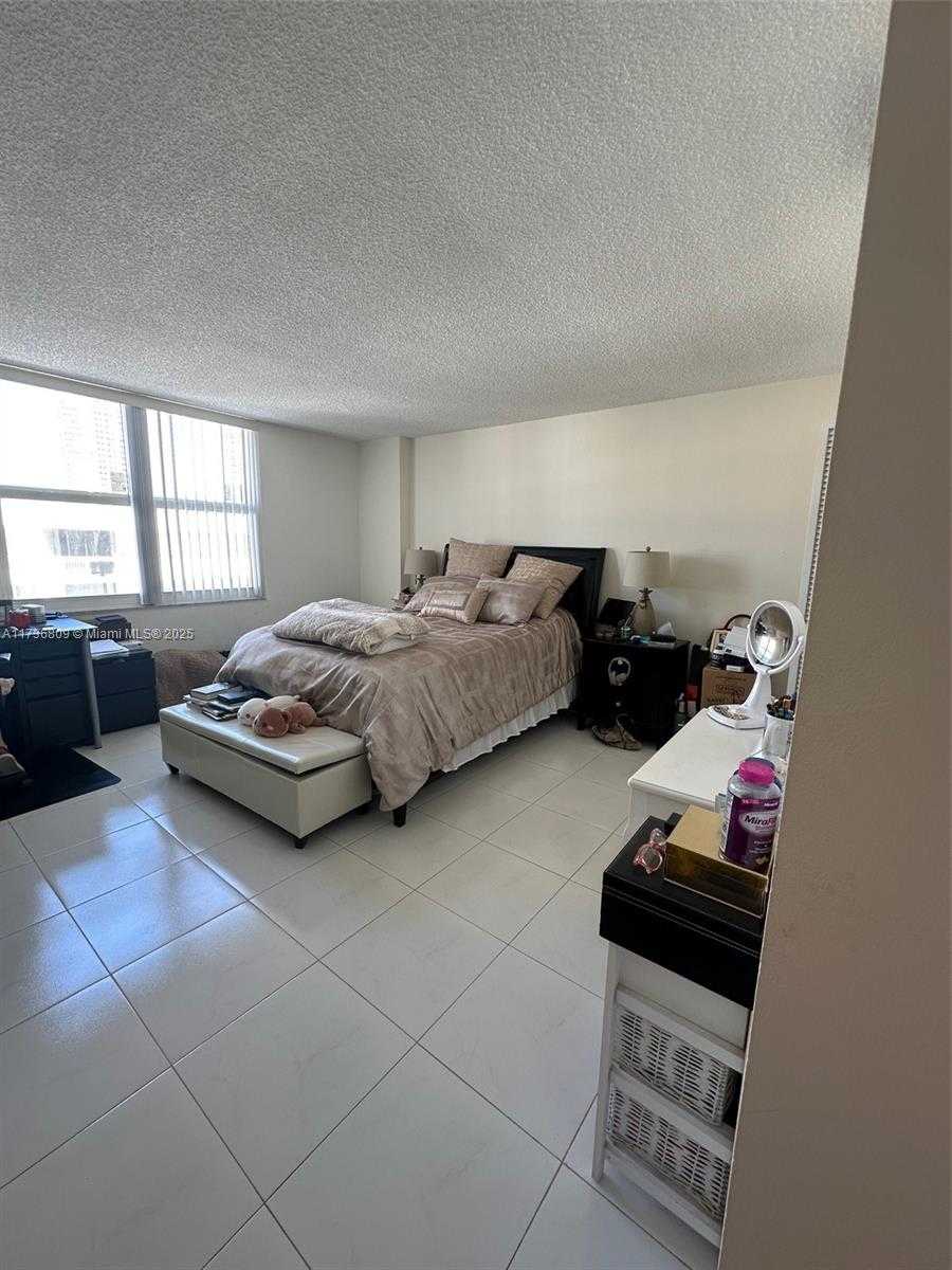 Small Image of 1865 SOUTH OCEAN DR #17D, Hallandale Beach Number 12