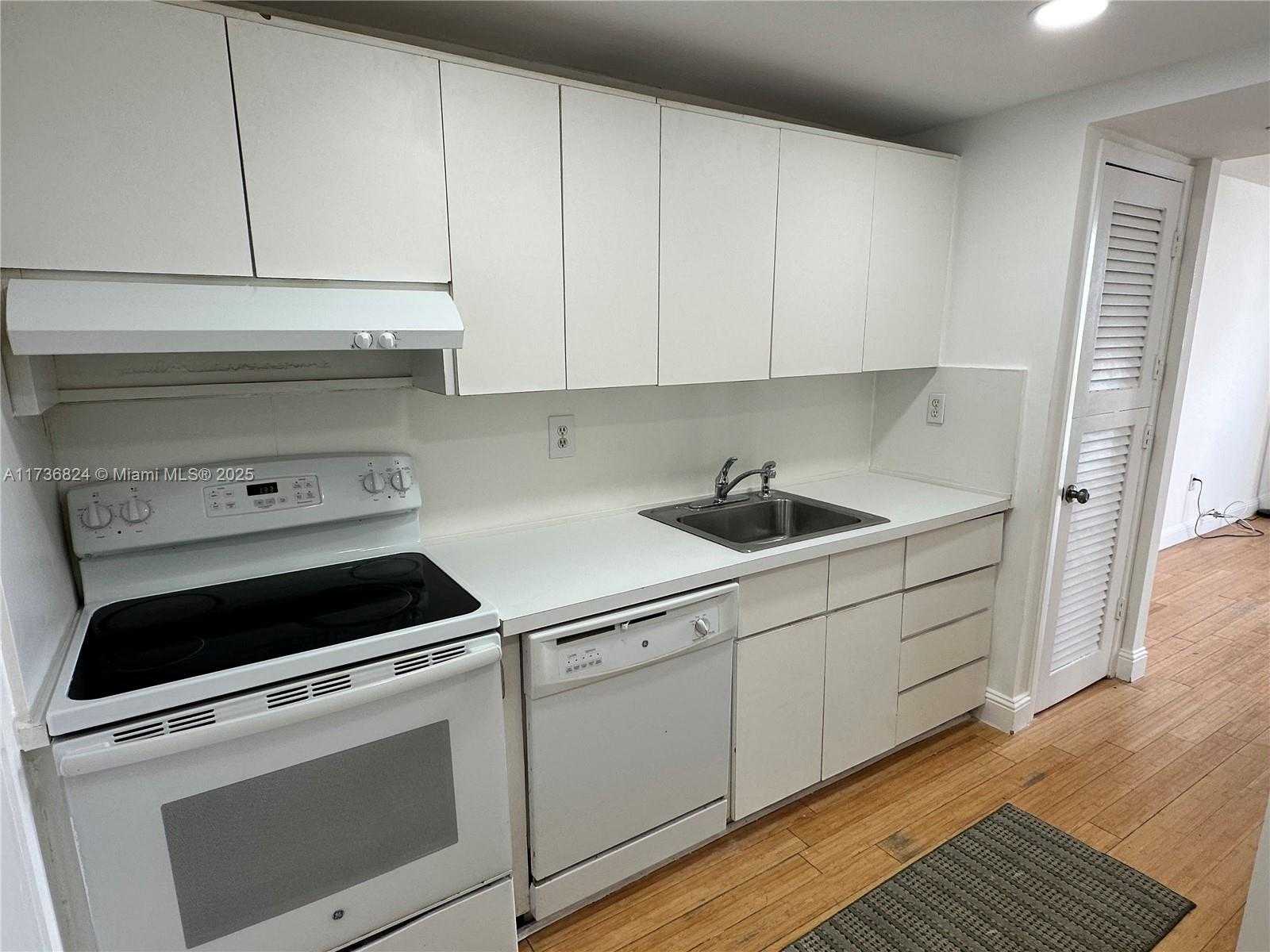 Small Image of 9800 WEST BAY HARBOR DR #412, Bay Harbor Islands Number 13