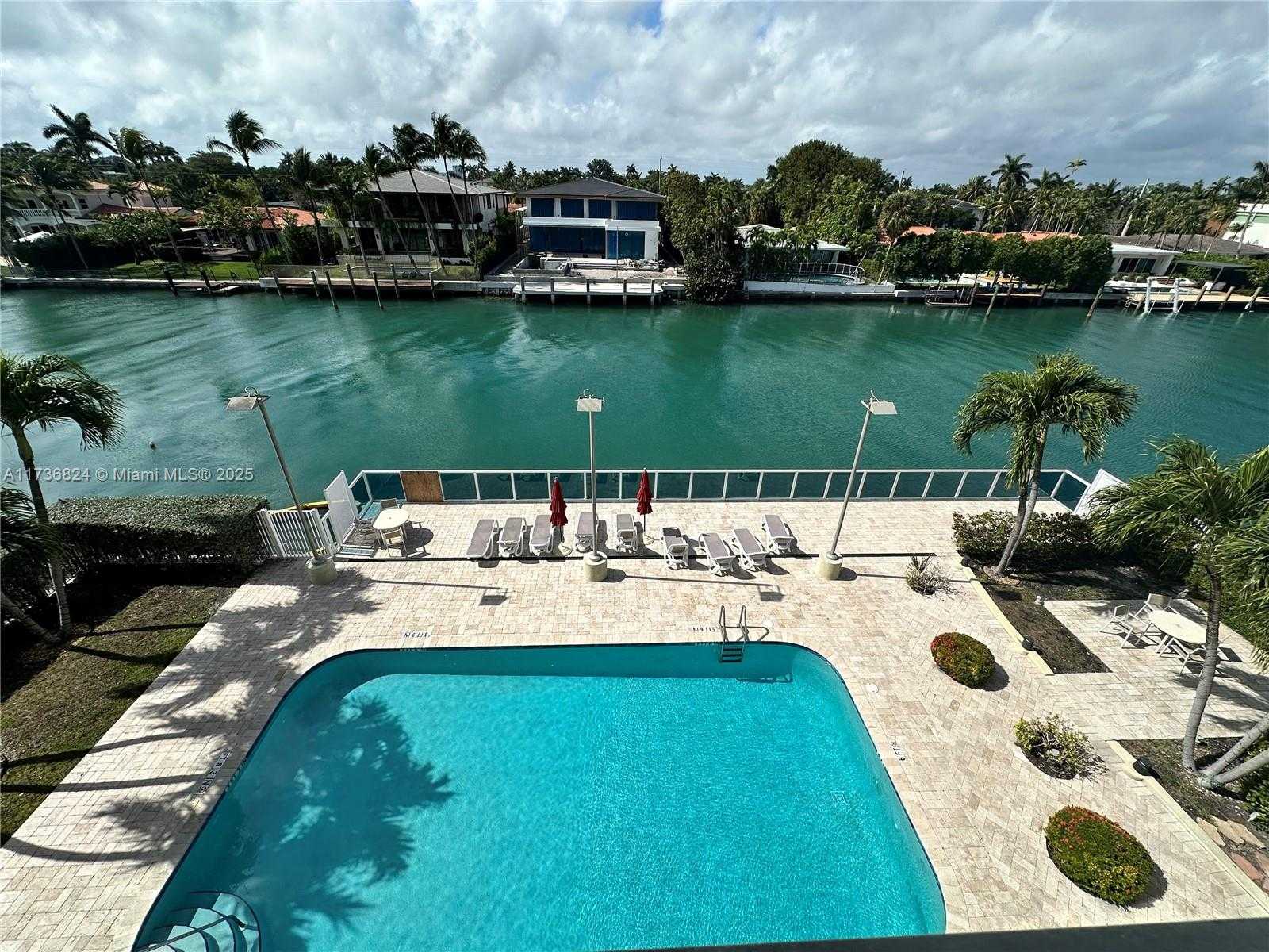 Small Image of 9800 WEST BAY HARBOR DR #412, Bay Harbor Islands Number 2