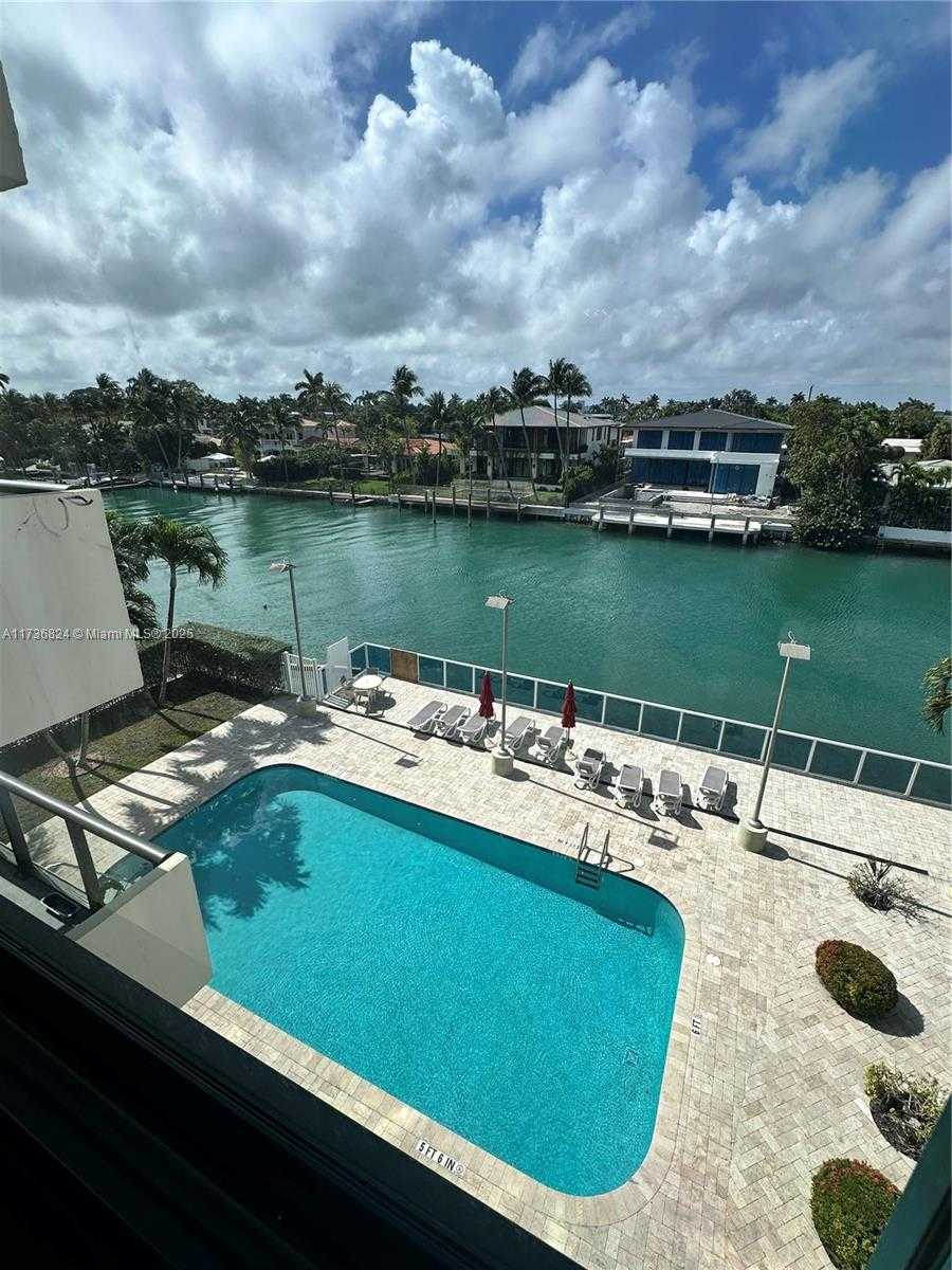 Small Image of 9800 WEST BAY HARBOR DR #412, Bay Harbor Islands Number 3