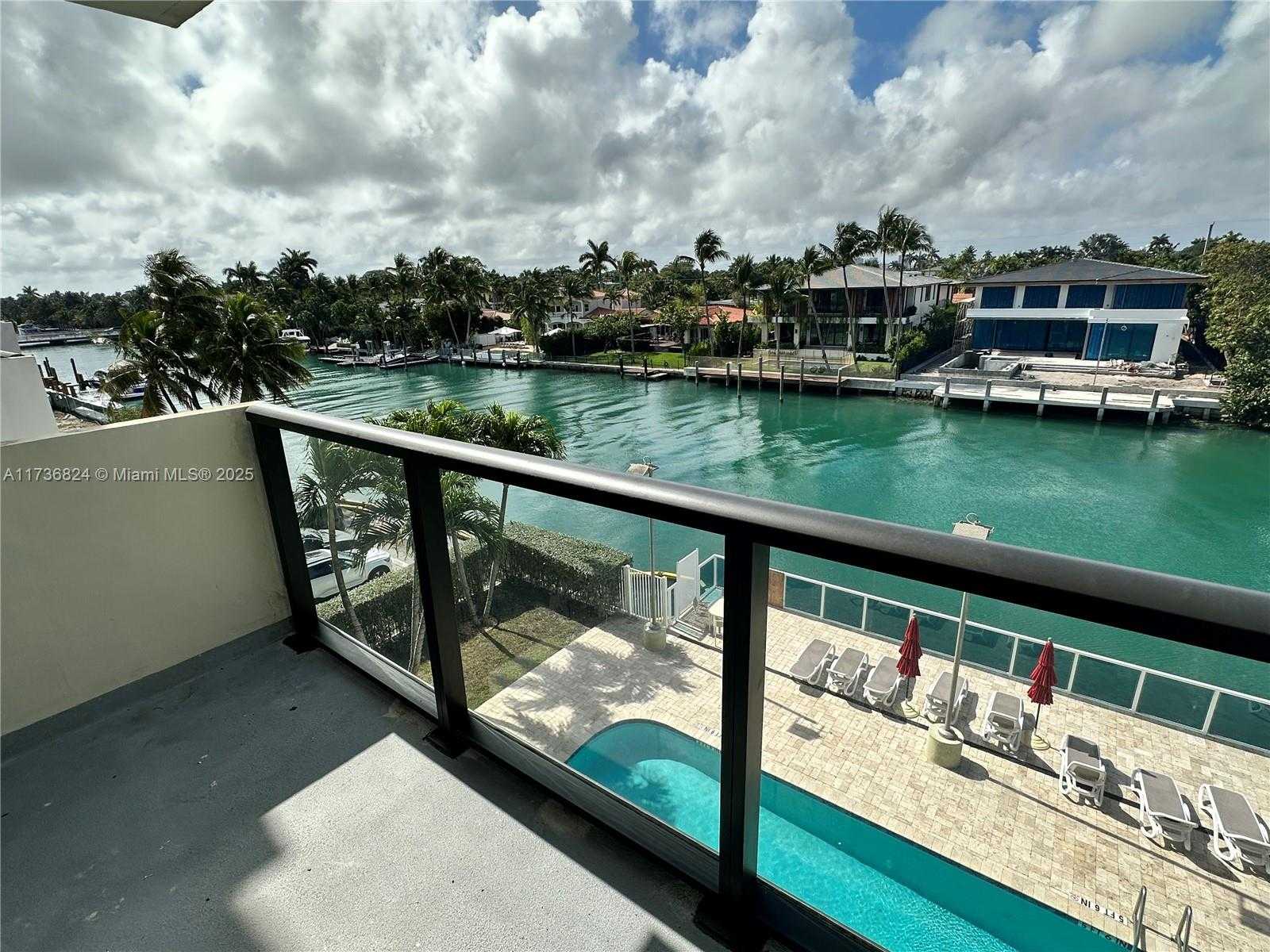 Small Image of 9800 WEST BAY HARBOR DR #412, Bay Harbor Islands Number 5