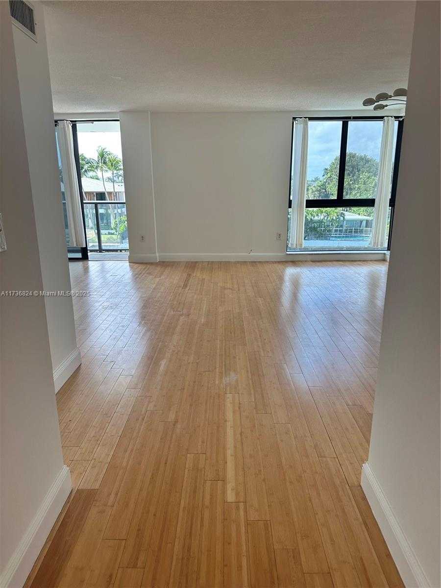 Small Image of 9800 WEST BAY HARBOR DR #412, Bay Harbor Islands Number 6