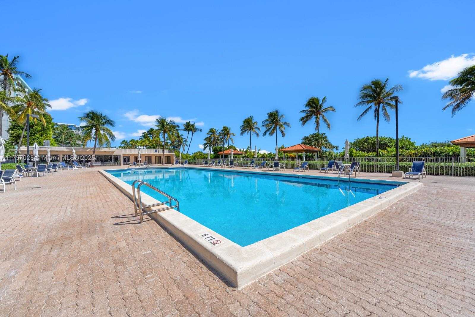 Small Image of 2625 COLLINS AVE #309, Miami Beach Number 28