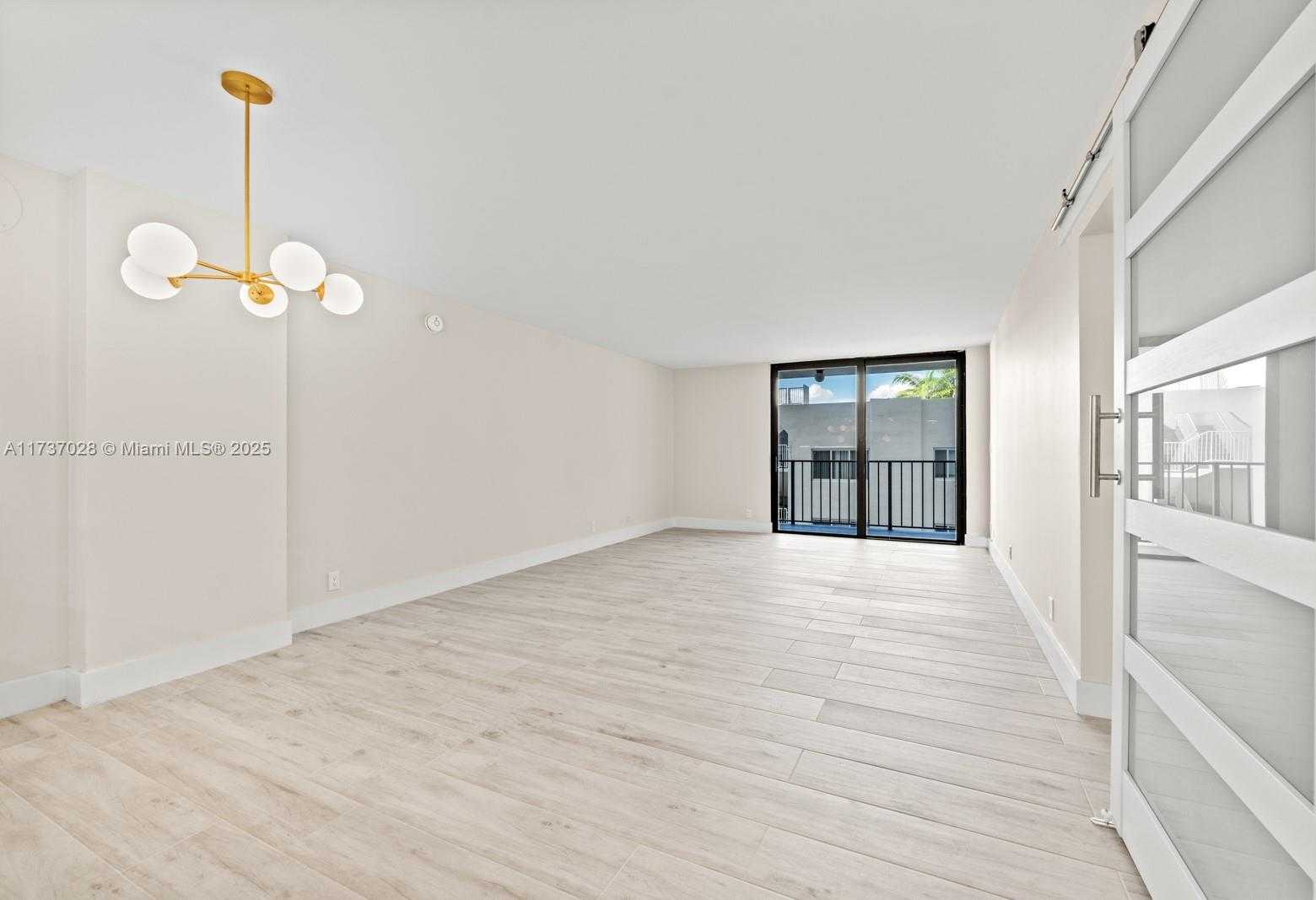 Small Image of 2625 COLLINS AVE #309, Miami Beach Number 9