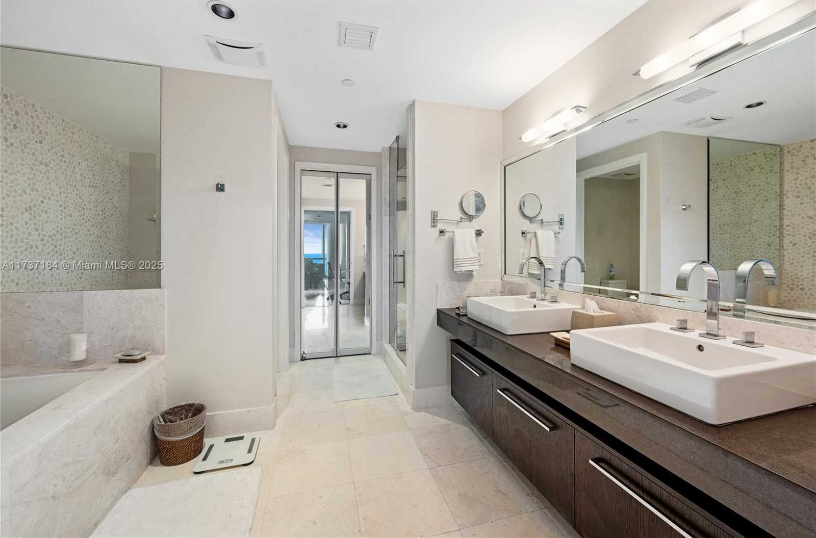 Small Image of 16901 COLLINS AVE #602, Sunny Isles Beach Number 21