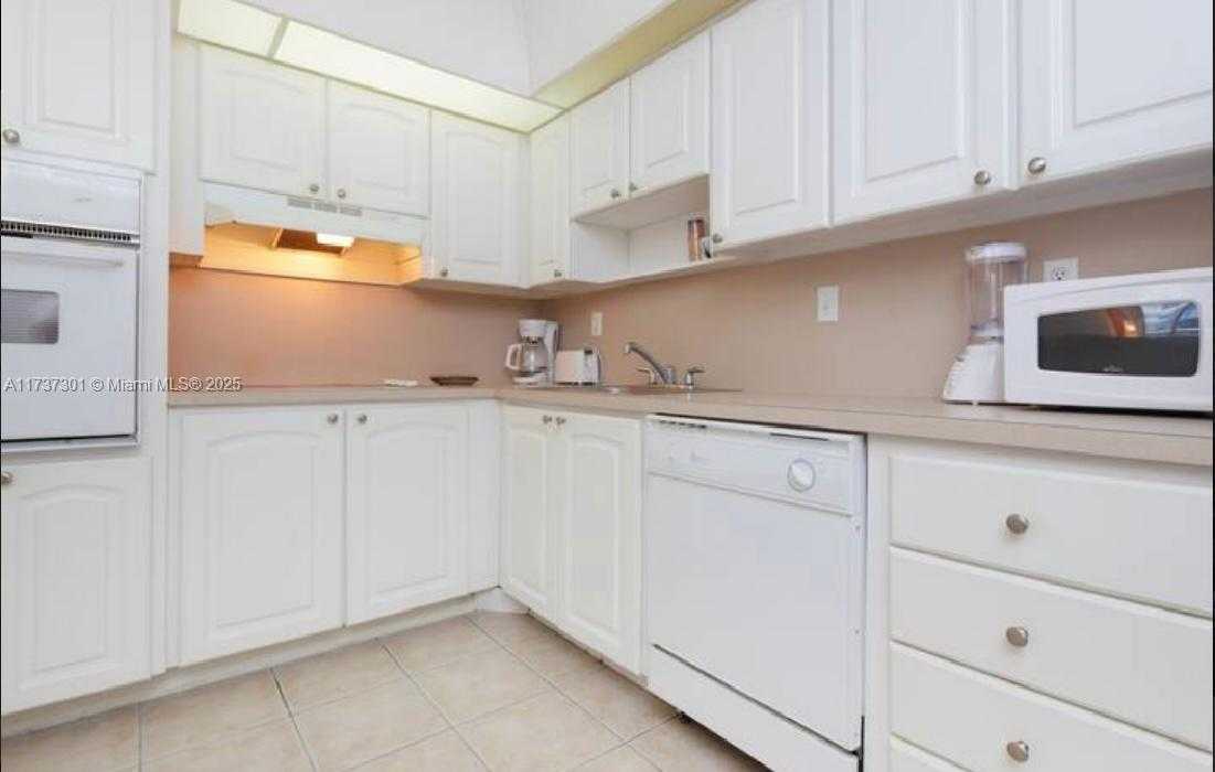 Small Image of 19380 COLLINS AVE #325, Sunny Isles Beach Number 9