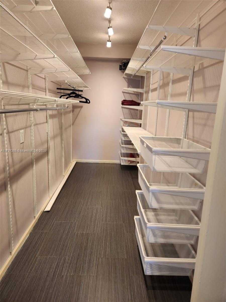 Small Image of 3175 NORTH EAST 184TH ST #3205, Aventura Number 11