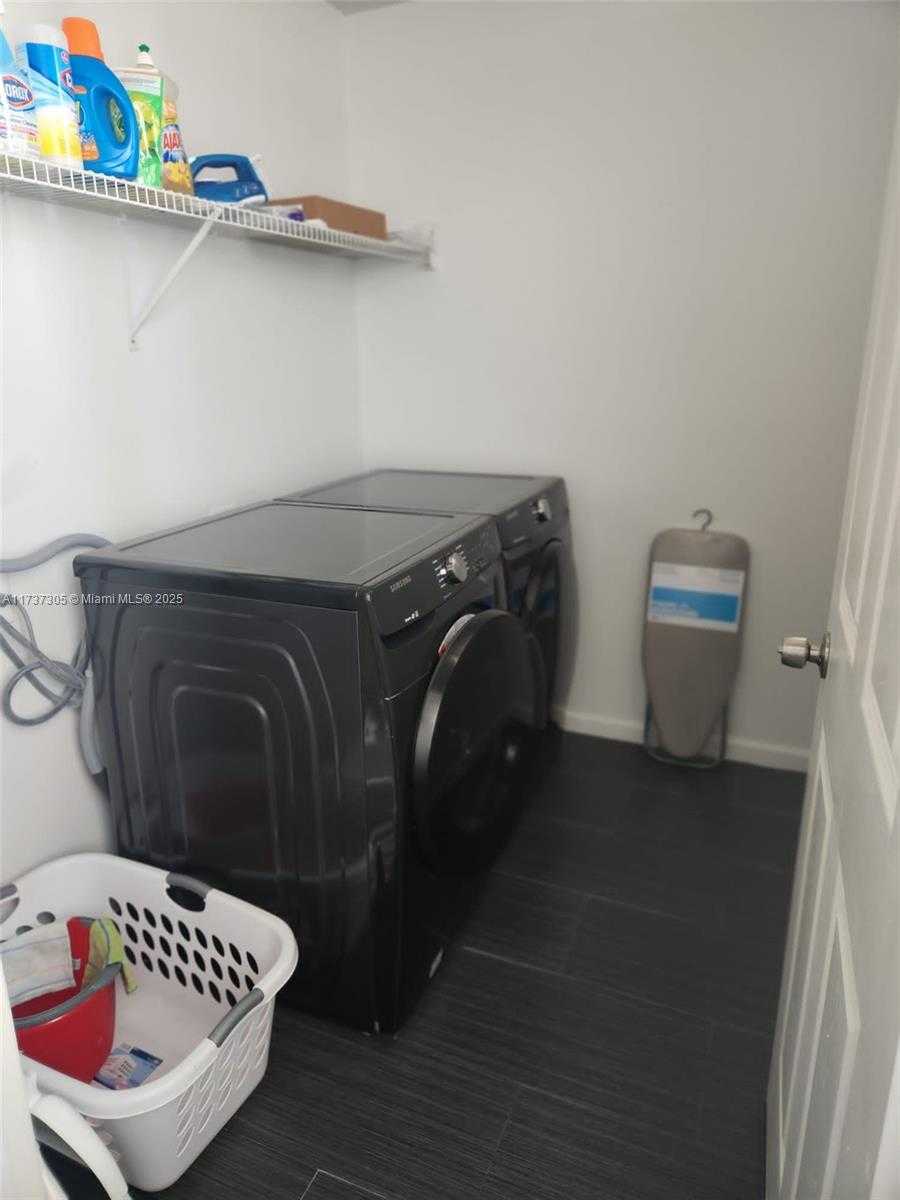 Small Image of 3175 NORTH EAST 184TH ST #3205, Aventura Number 16