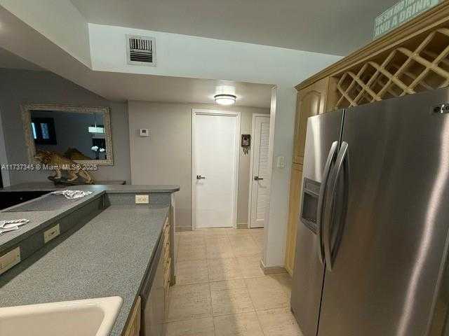 Small Image of 3725 SOUTH OCEAN DR #605, Hollywood Number 4