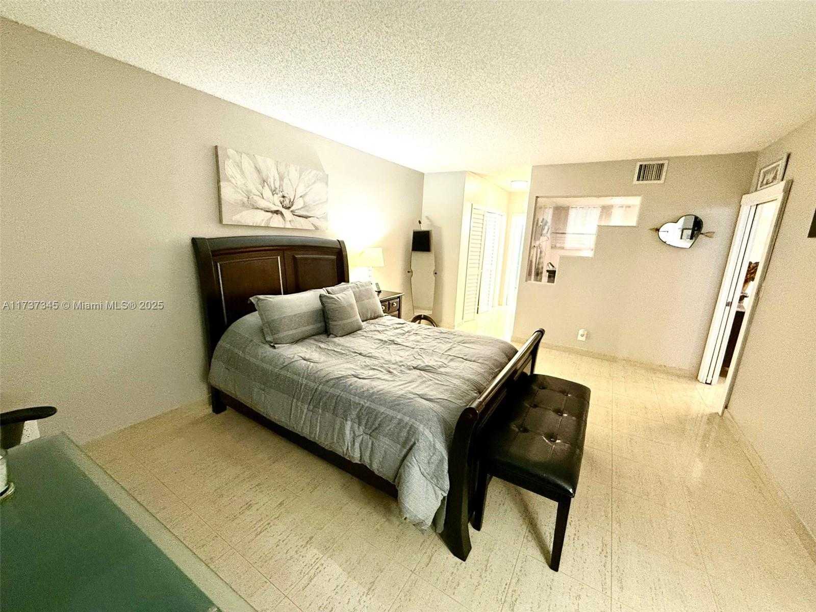 Small Image of 3725 SOUTH OCEAN DR #605, Hollywood Number 8