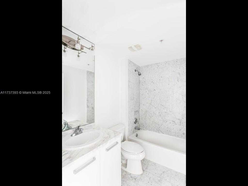 Small Image of 244 BISCAYNE BLVD #1102, Miami Number 12