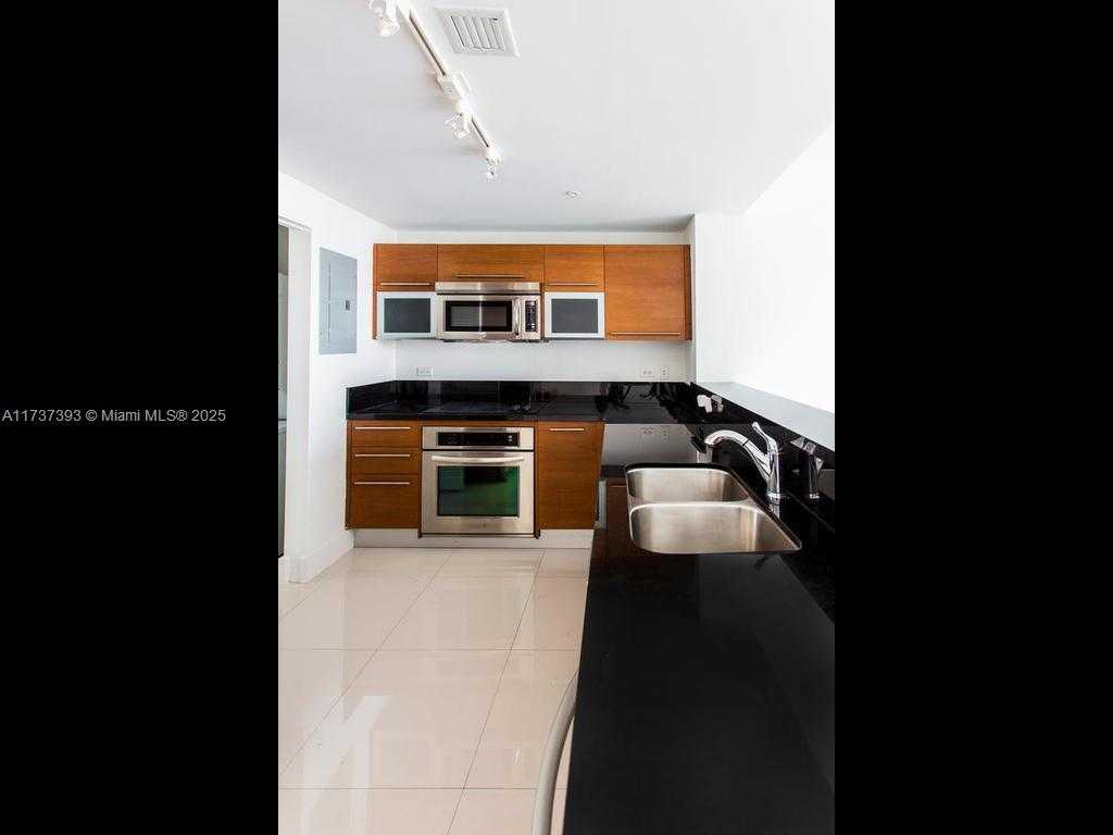 Small Image of 244 BISCAYNE BLVD #1102, Miami Number 8