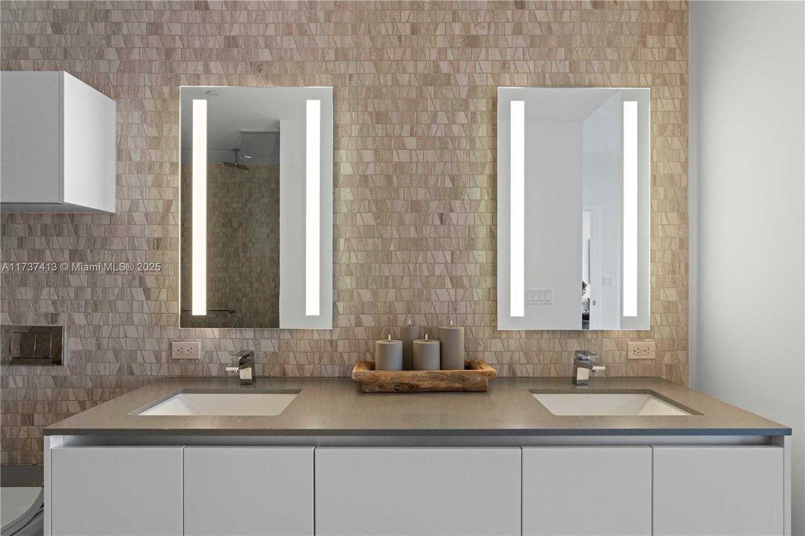Small Image of 88 SOUTH WEST 7TH ST #2906, Miami Number 24