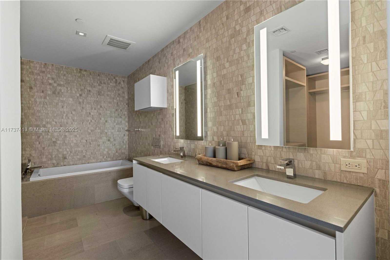 Small Image of 88 SOUTH WEST 7TH ST #2906, Miami Number 26