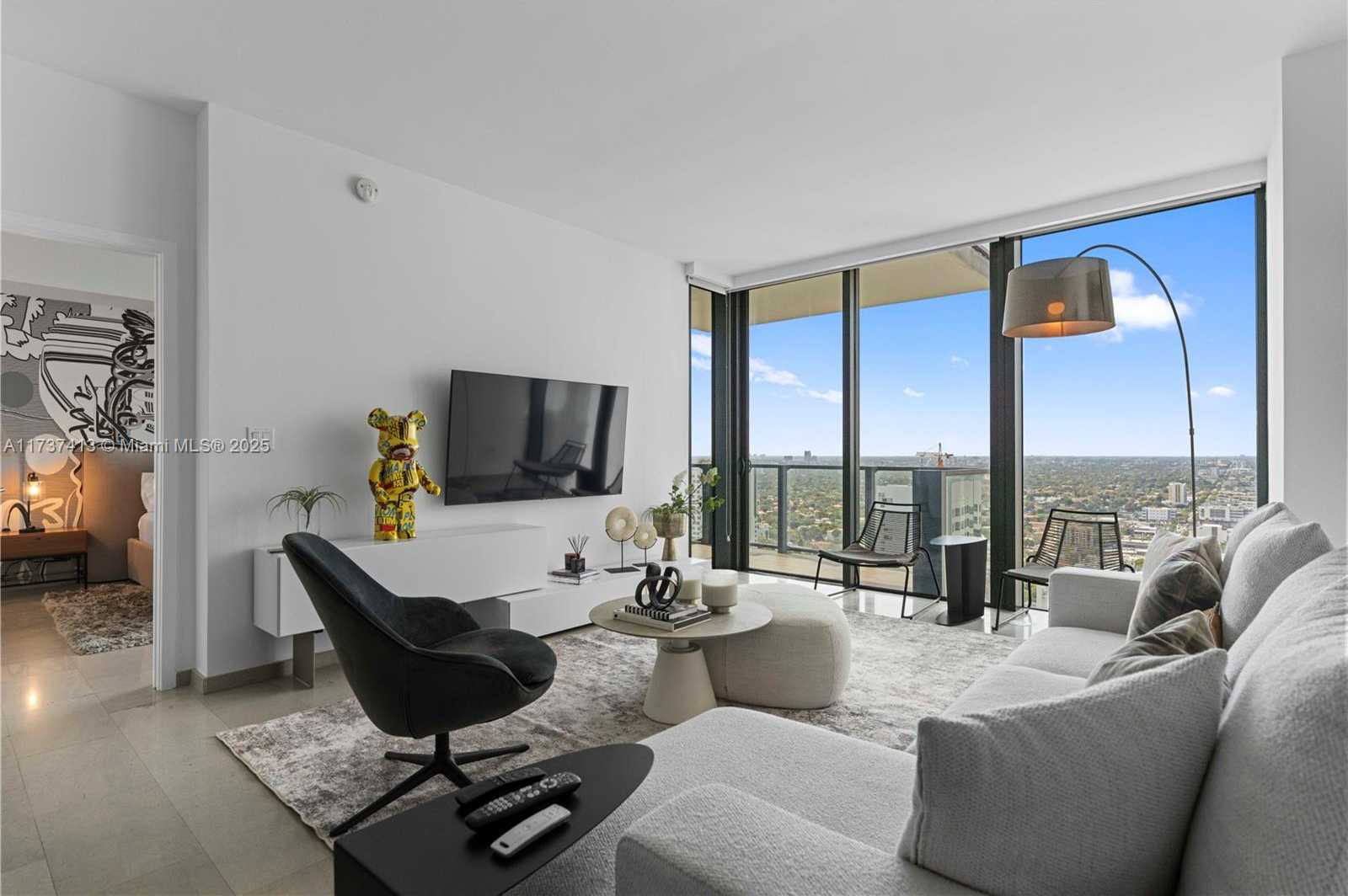 Small Image of 88 SOUTH WEST 7TH ST #2906, Miami Number 7