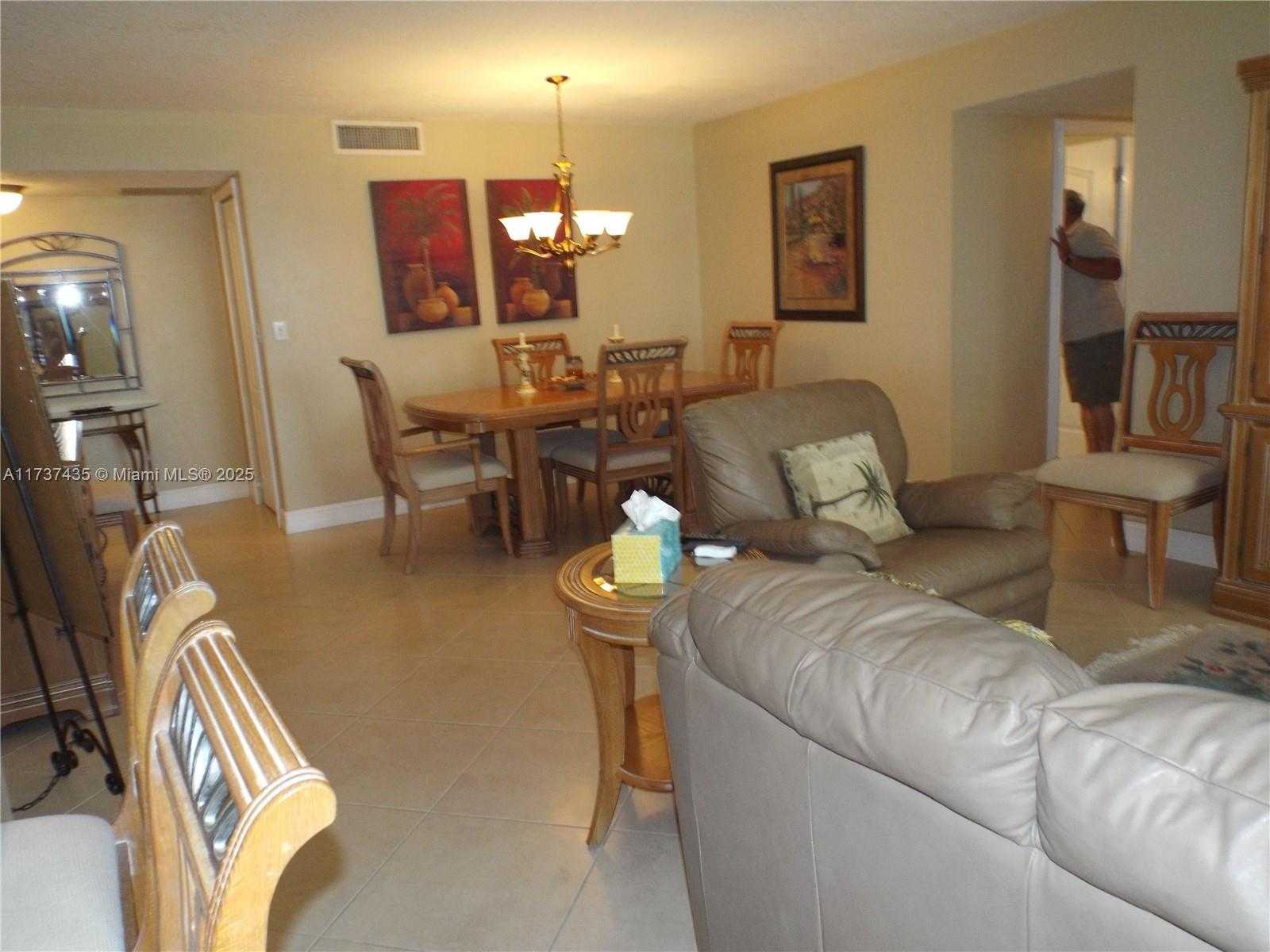 Small Image of 1890 SOUTH OCEAN DR #504, Hallandale Beach Number 14