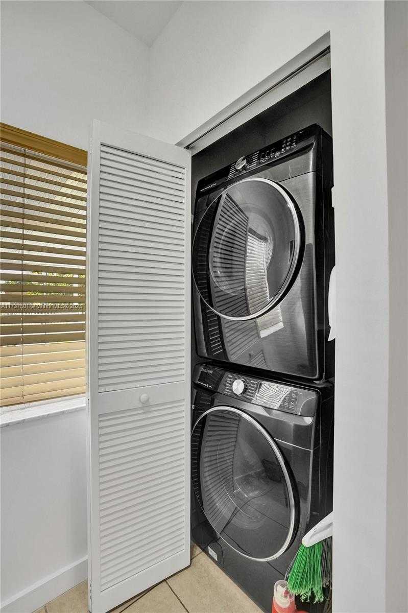 Small Image of 12031 NORTH WEST 5TH AVE, Miami Number 14