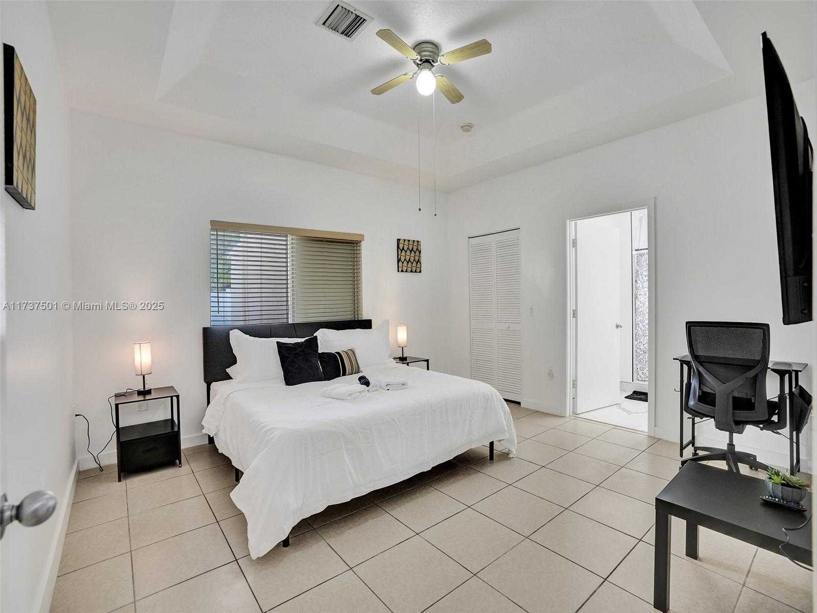 Small Image of 12031 NORTH WEST 5TH AVE, Miami Number 25