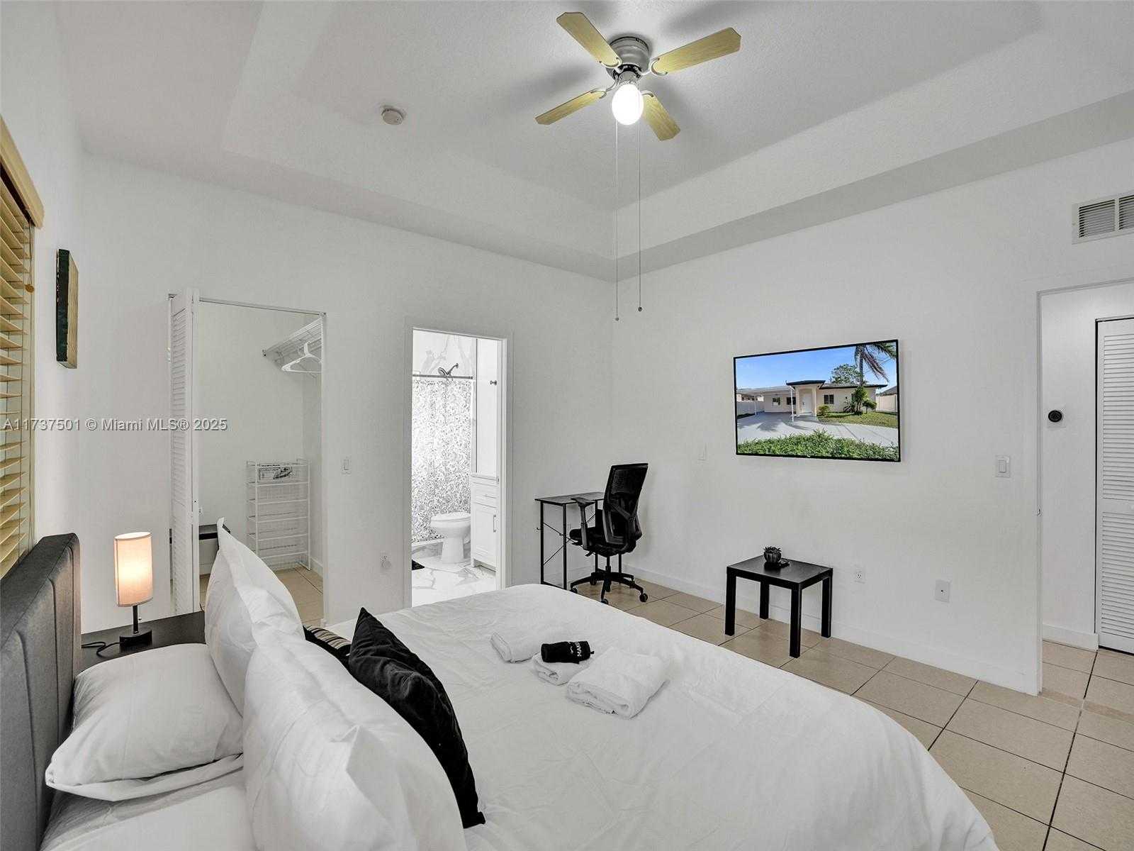 Small Image of 12031 NORTH WEST 5TH AVE, Miami Number 26