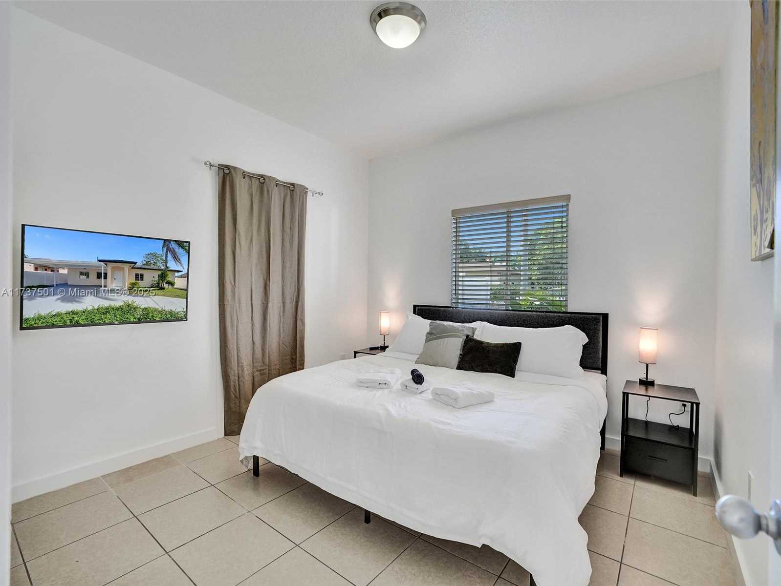 Small Image of 12031 NORTH WEST 5TH AVE, Miami Number 38