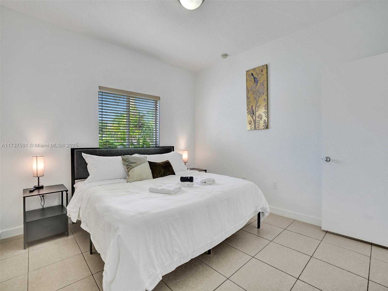 Small Image of 12031 NORTH WEST 5TH AVE, Miami Number 39