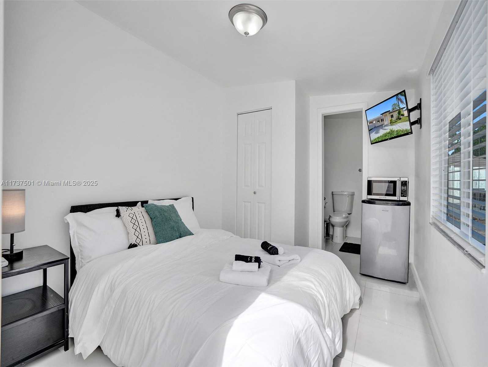 Small Image of 12031 NORTH WEST 5TH AVE, Miami Number 55