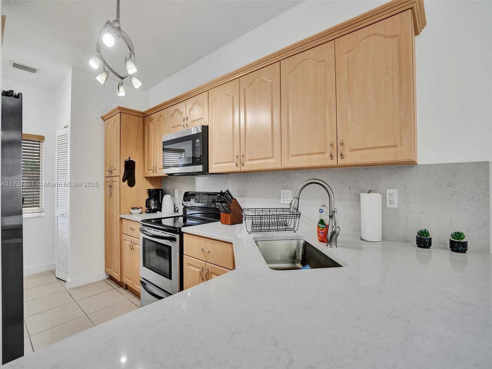 Small Image of 12031 NORTH WEST 5TH AVE, Miami Number 6
