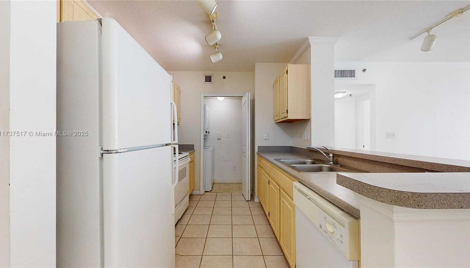 Small Image of 2665 SOUTH WEST 37TH AVE #908, Miami Number 6