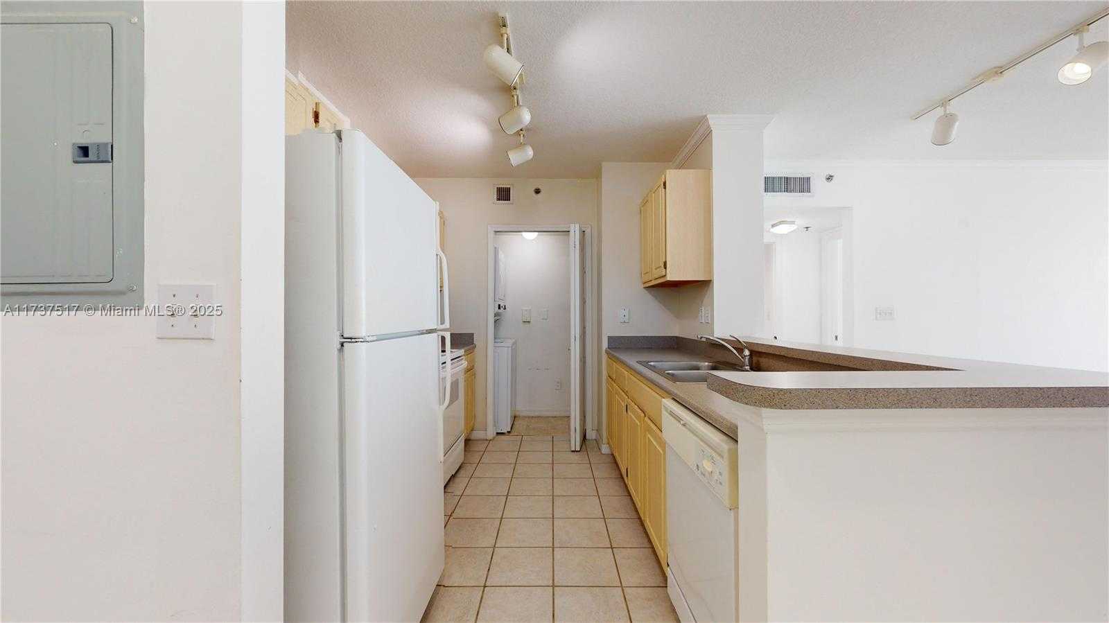 Small Image of 2665 SOUTH WEST 37TH AVE #908, Miami Number 7