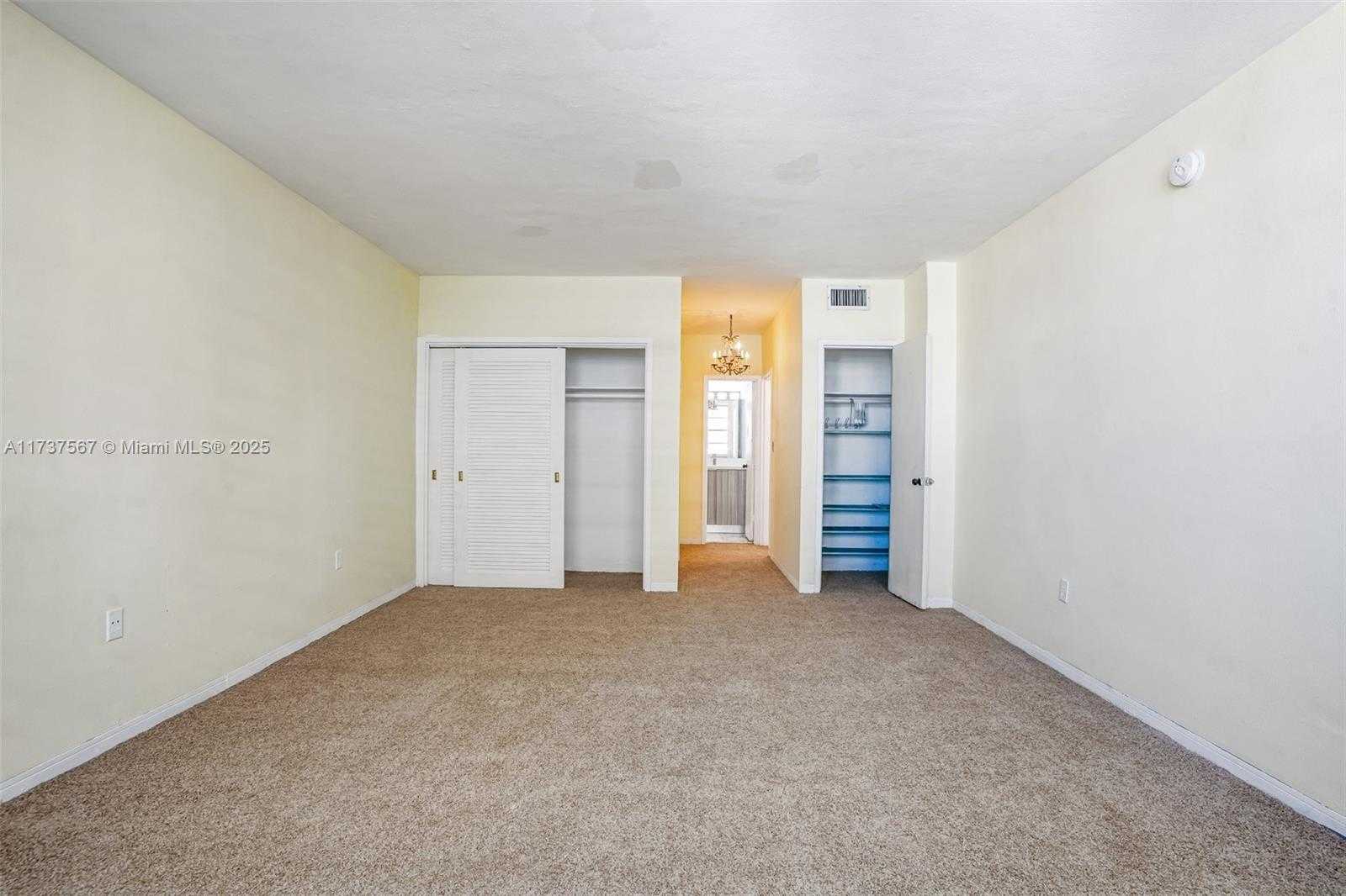 Small Image of 5825 COLLINS AVE #6E, Miami Beach Number 10