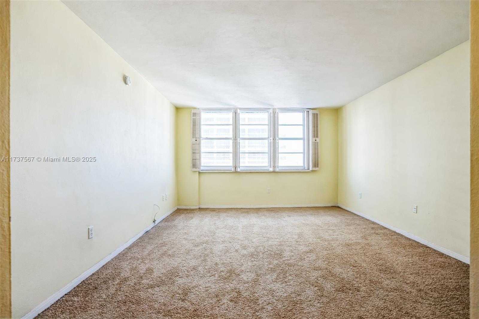 Small Image of 5825 COLLINS AVE #6E, Miami Beach Number 8
