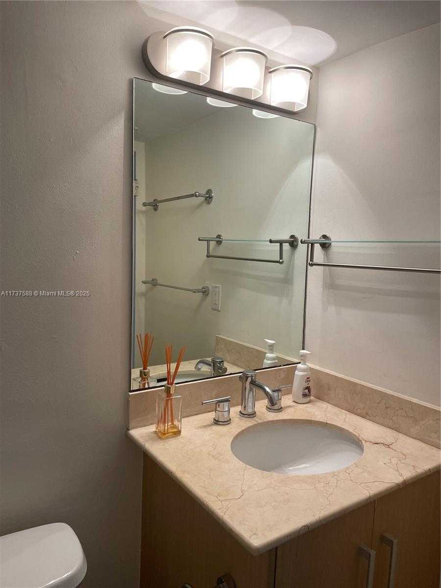 Small Image of 10275 COLLINS AVE #1405, Bal Harbour Number 6