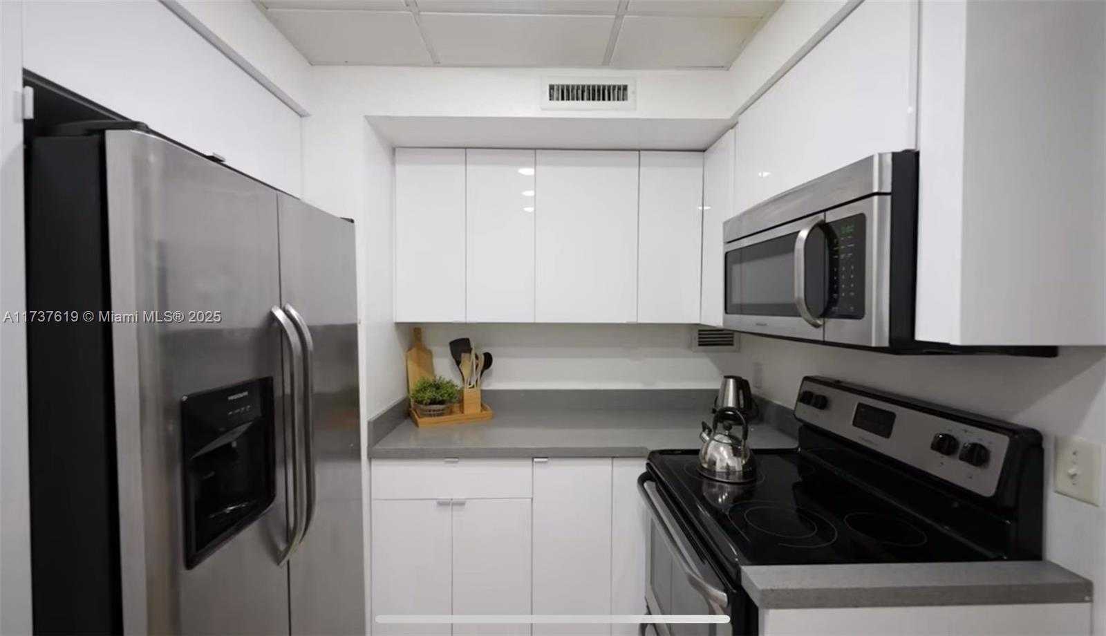 Small Image of 3505 SOUTH OCEAN DR #411, Hollywood Number 10