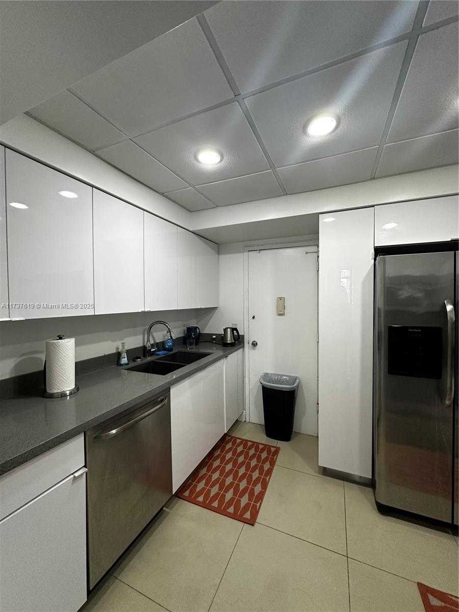 Small Image of 3505 SOUTH OCEAN DR #411, Hollywood Number 8