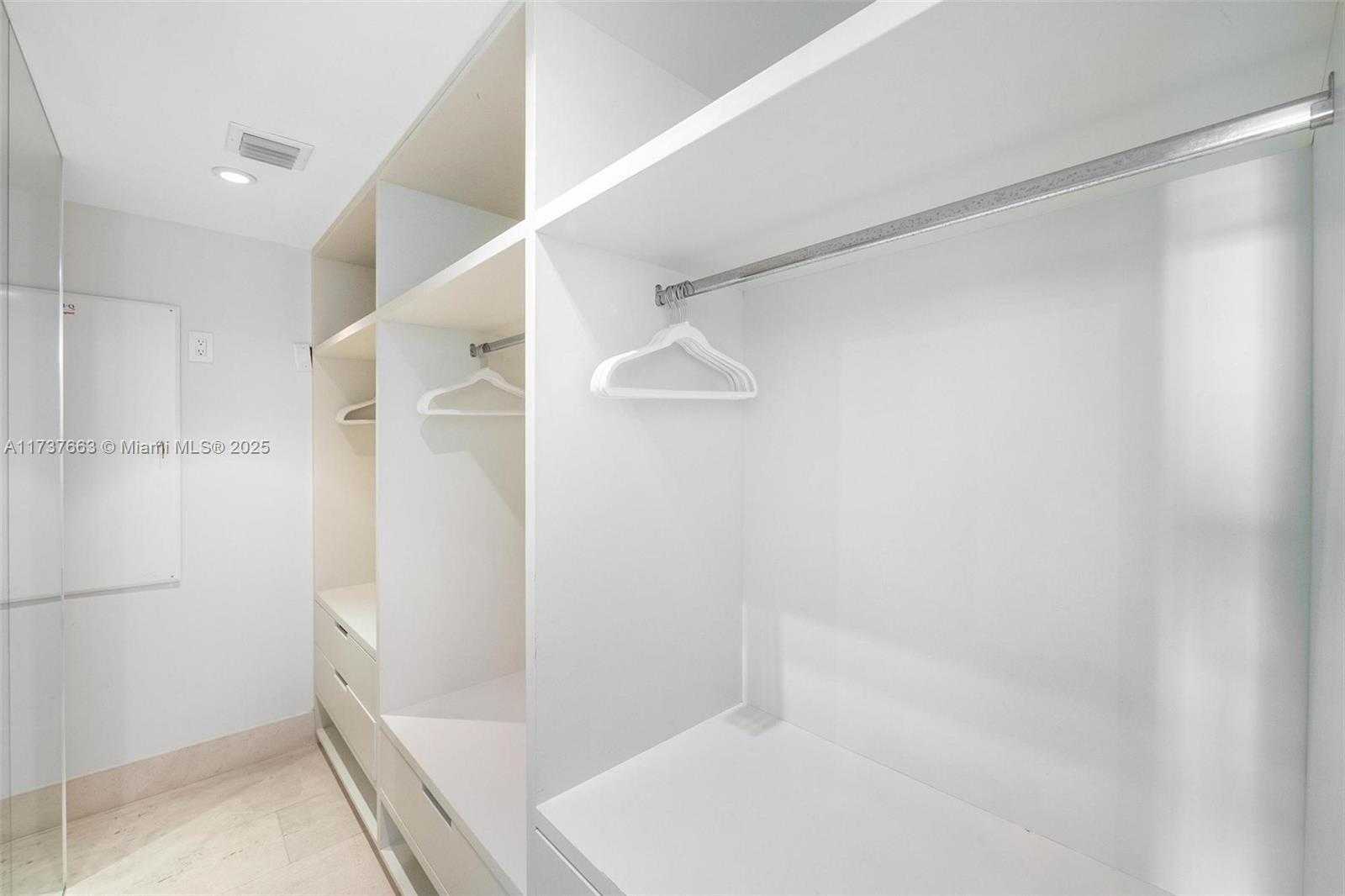 Small Image of 5875 COLLINS AVE #2005, Miami Beach Number 17