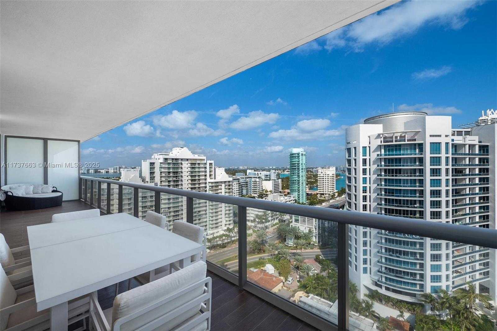 Small Image of 5875 COLLINS AVE #2005, Miami Beach Number 19