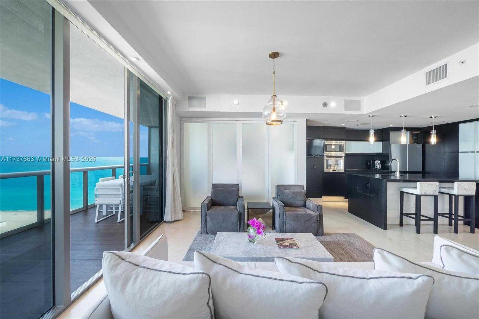 Small Image of 5875 COLLINS AVE #2005, Miami Beach Number 2