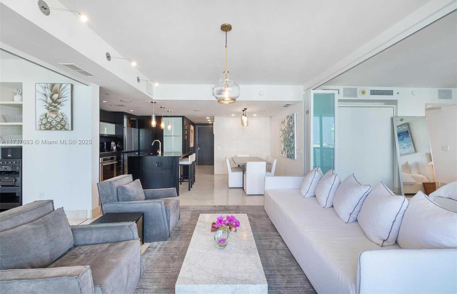 Small Image of 5875 COLLINS AVE #2005, Miami Beach Number 7