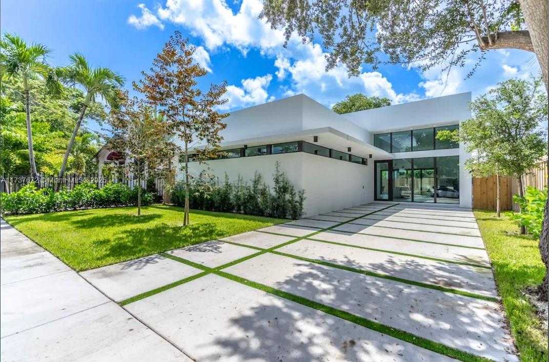 Small Image of 326 NORTH WEST 40TH ST, Miami Number 2