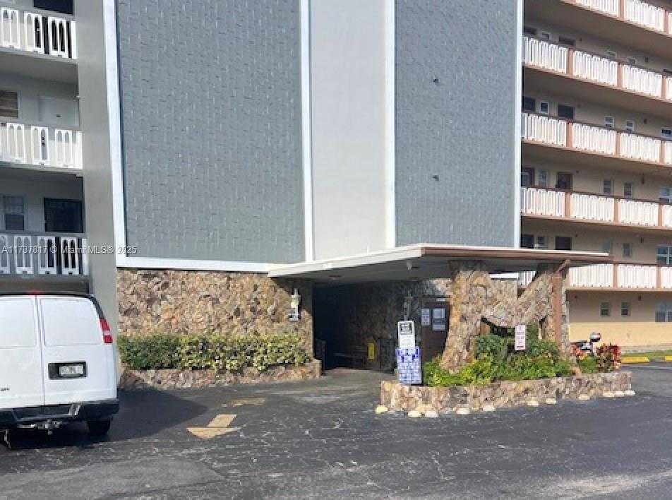 Small Image of 420 NORTH EAST 12TH AVE #503, Hallandale Beach Number 18
