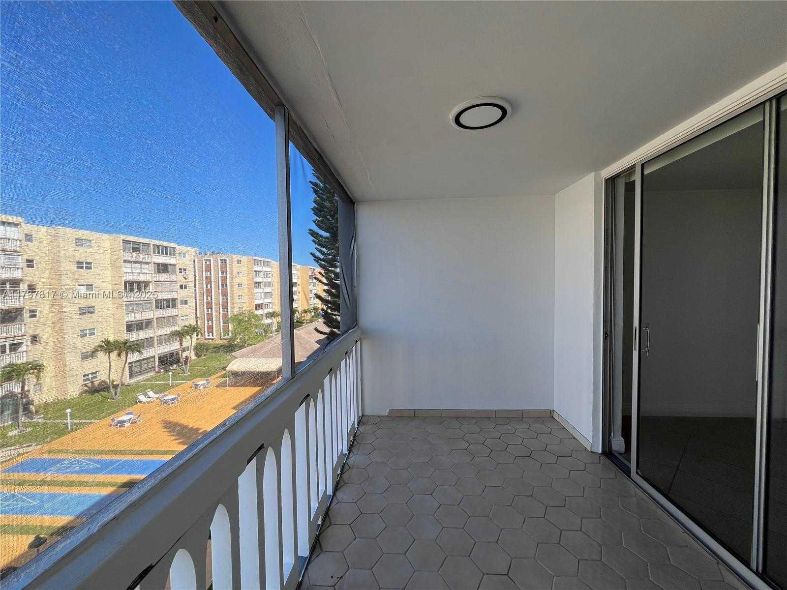 Small Image of 420 NORTH EAST 12TH AVE #503, Hallandale Beach Number 5