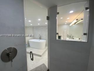 Small Image of 2751 SOUTH OCEAN DR #508S, Hollywood Number 24