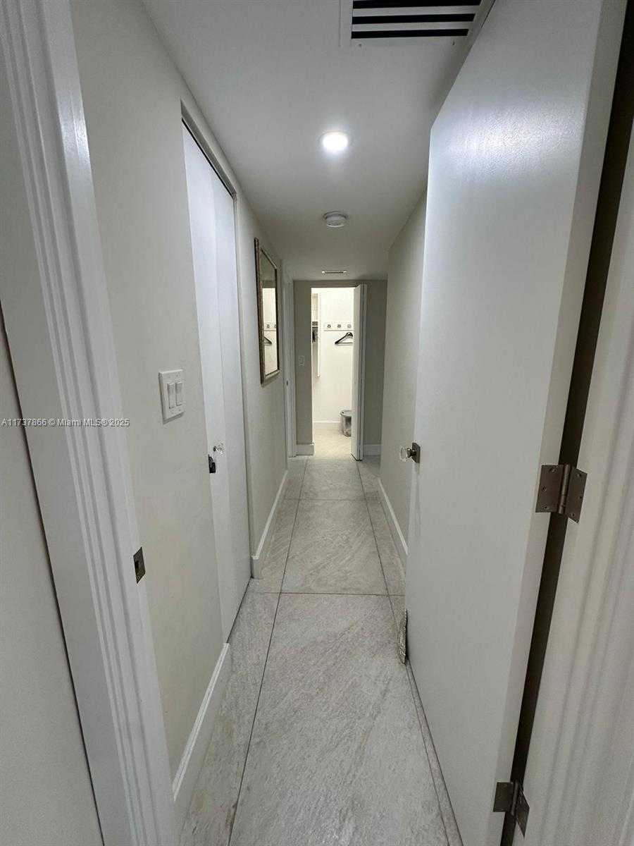 Imagen de Pequeño Objeto