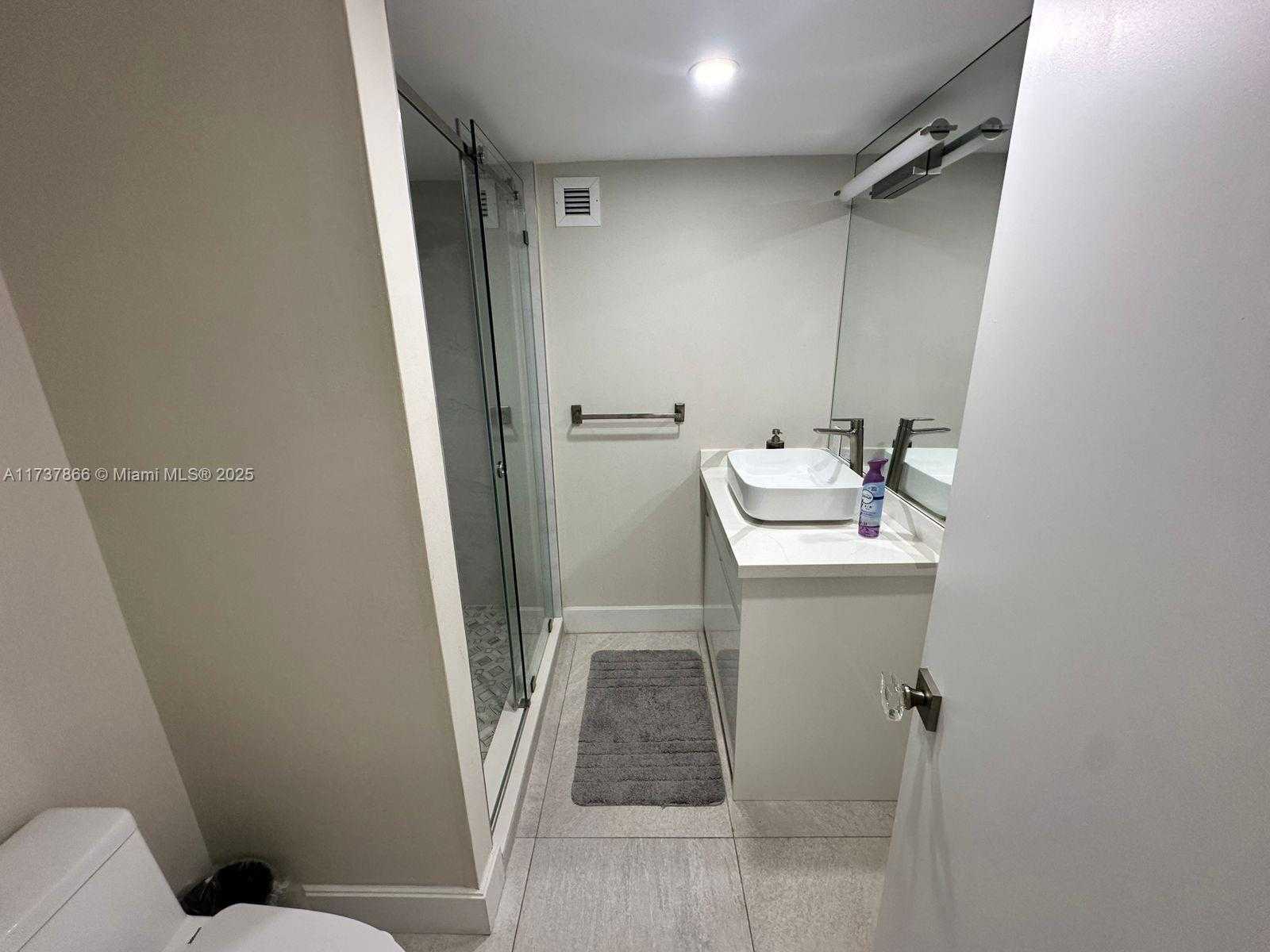 Imagen de Pequeño Objeto