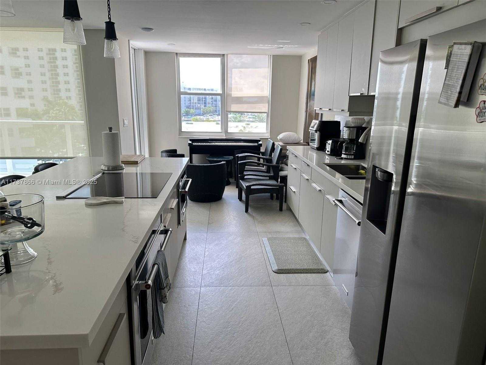 Imagen de Pequeño Objeto