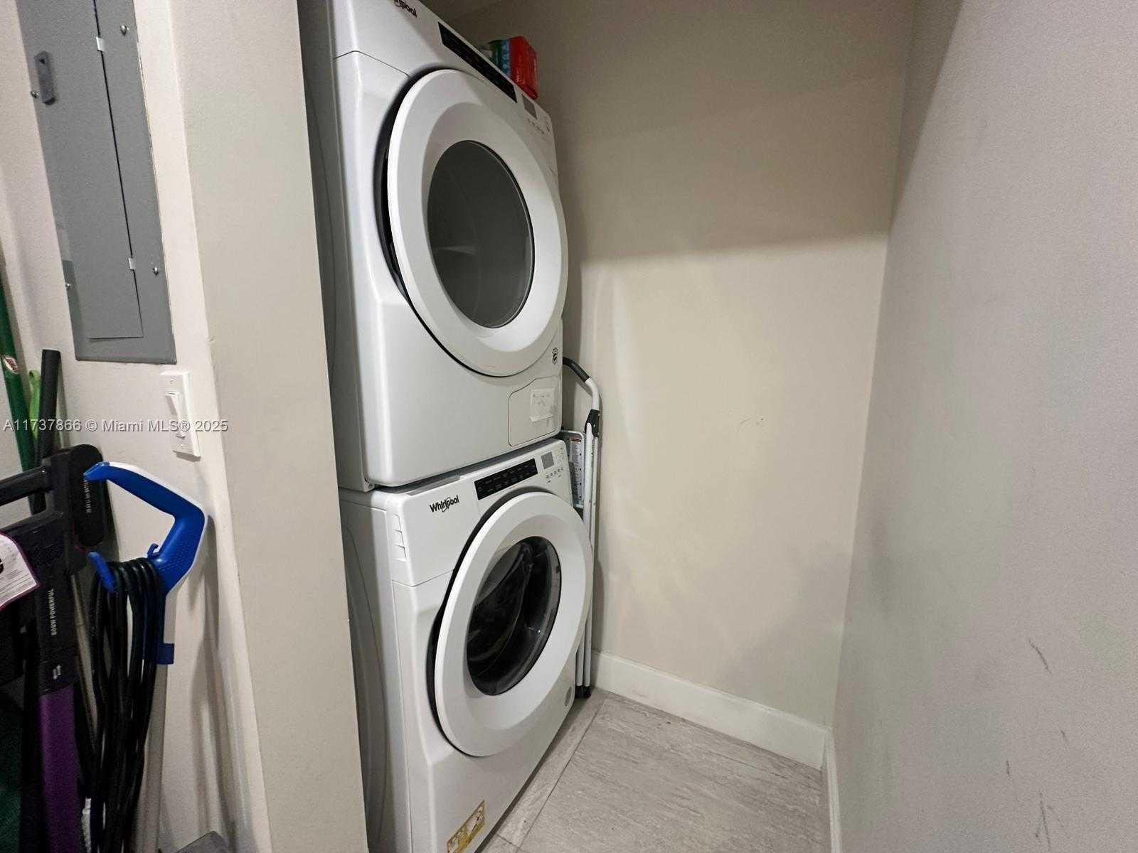 Imagen de Pequeño Objeto