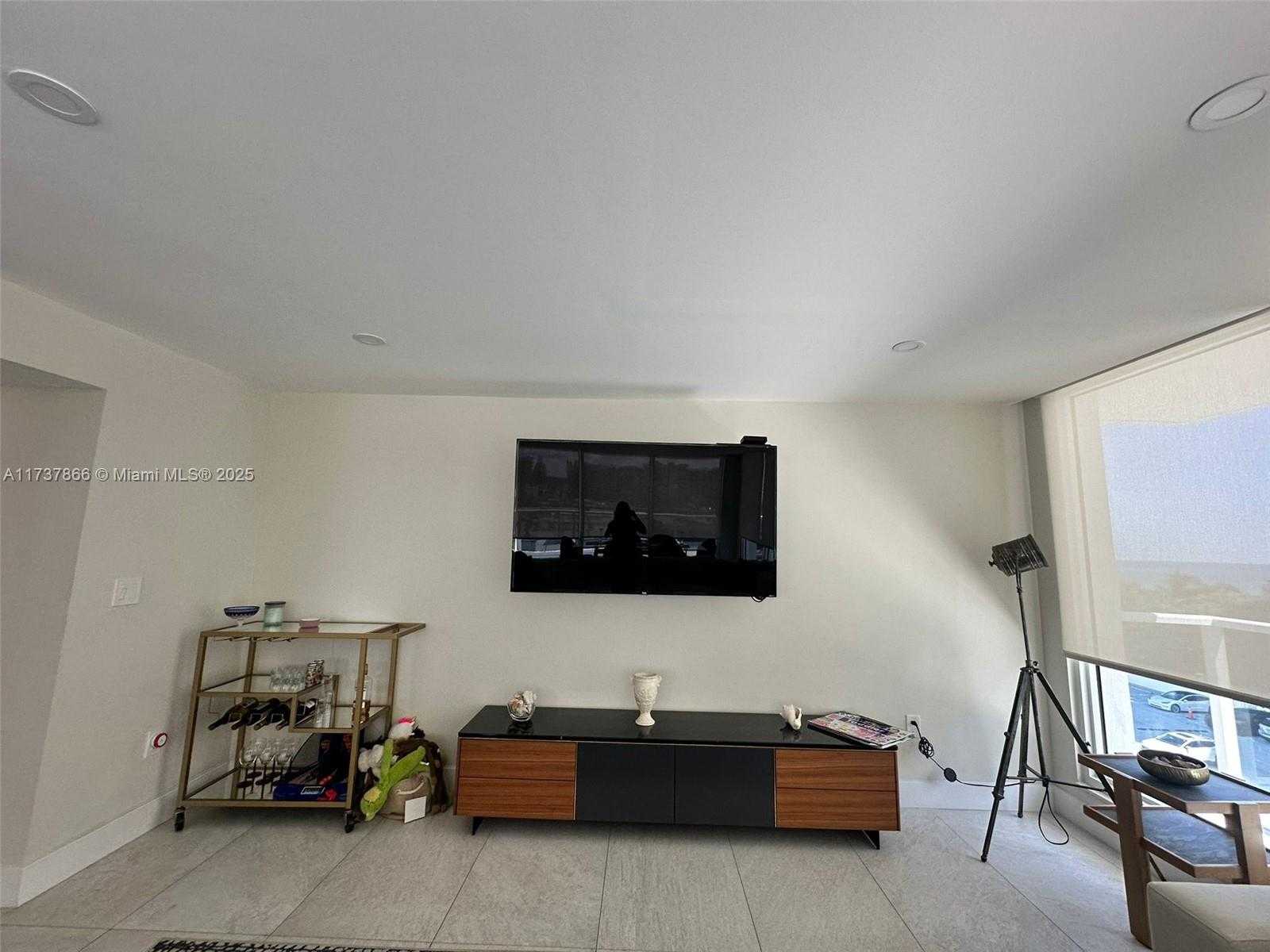 Imagen de Pequeño Objeto